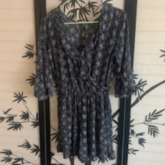 Adorable Abercrombie & Fitch Short Romper! Small - Picture 3 of 8